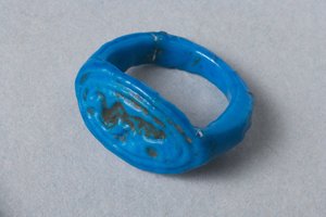 Anello raffigurante la figura danzante di Bes, Nuovo Regno